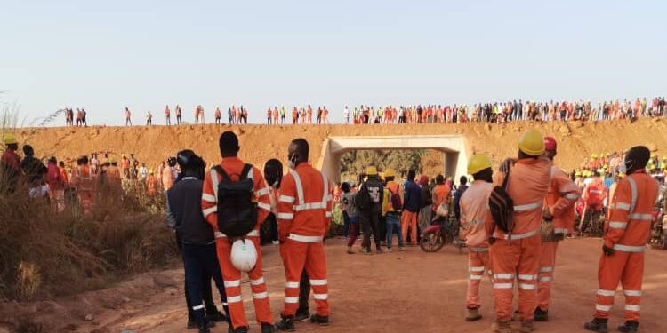 Urgent : les communautés bloquent les passages de Wining Simandou à Kérouané