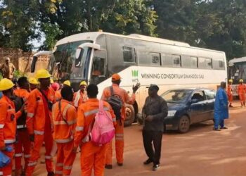 Urgent : Tension à Kérouané au tour des bus de transport des employés de winning simandou